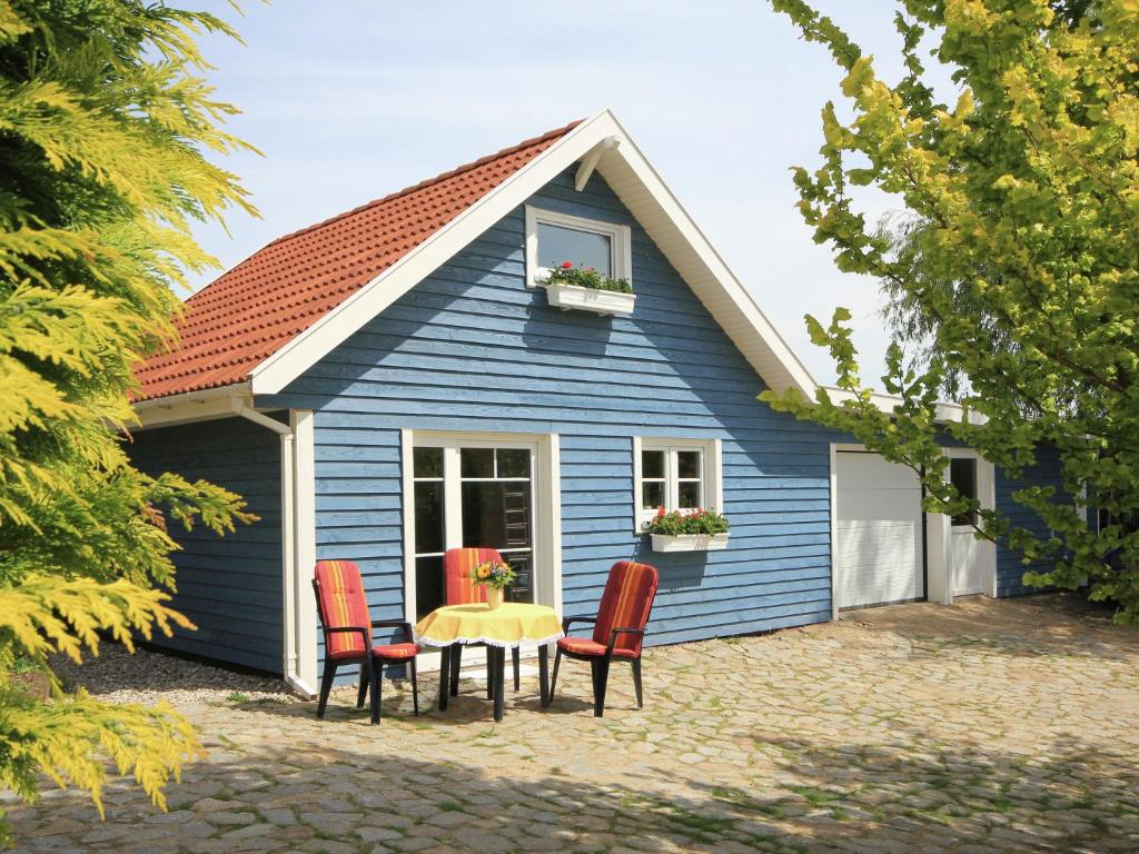 Maison de vacances Modern Holiday Home in Steffenshagen with Terrace , 18209 Steffenshagen