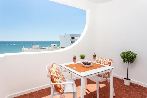 Appartement Modern ocean view apt 2 min walk to beach Av. Francisco Sá Carneiro, Bloco C apartment 2160, 6th floor Quarteira