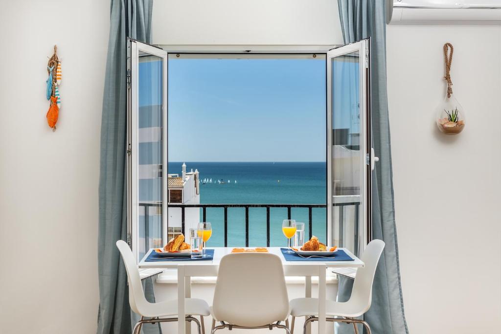 Appartement Modern ocean view apt 2 min walk to beach Av. Francisco Sá Carneiro, Bloco C apartment 2160, 6th floor, 8125-141 Quarteira