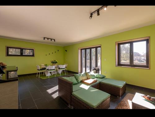 Maison de vacances Modern Three Bedroom House Rua João Batista de Sousa Figueiró