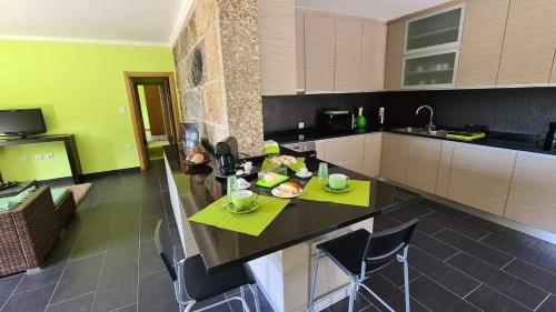 Modern Three Bedroom House Figueiró portugal