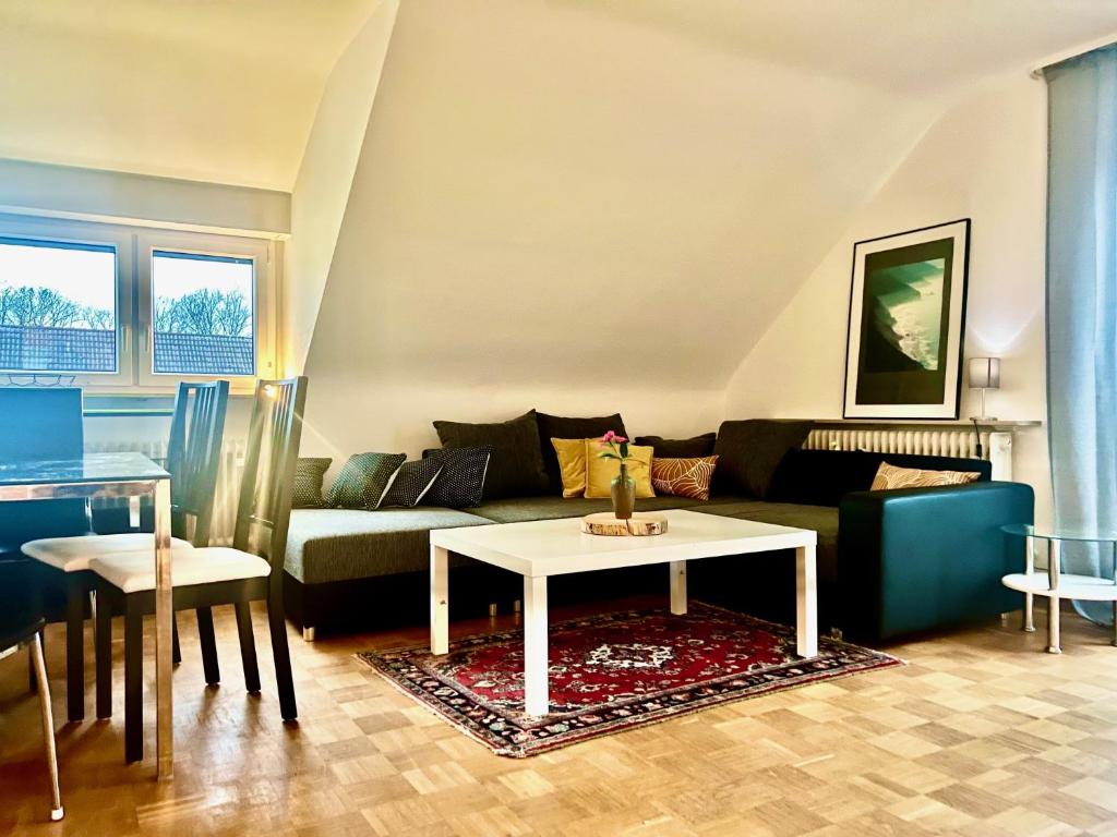 Appartement Modern und groß eingerichtete Wohnung, Netflix, Playstation 9 Reinekeweg, 70619 Stuttgart