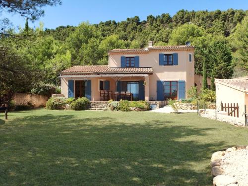 Modern villa in Beaumes De with heated private pool Beaumes-de-Venise france