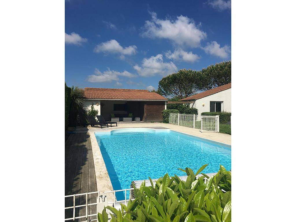 Villa Modern Villa in Brives sur Charente with Private Pool , 17800 Brives-sur-Charente