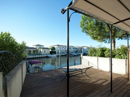 Villa Modern Villa near Sea in Aigues Mortes with Balcony Terrace  Aigues-Mortes