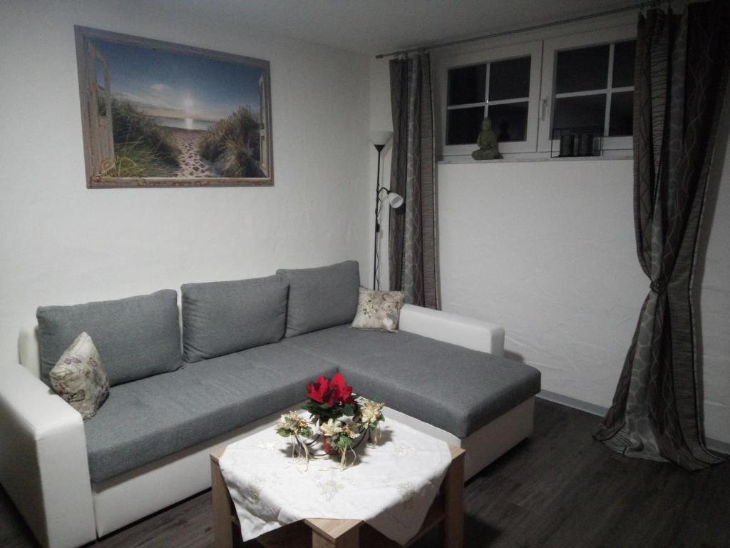 Appartement Moderne Ferienwohnung bis 4 Personen 8 Am Märzfeld, 63549 Ronneburg