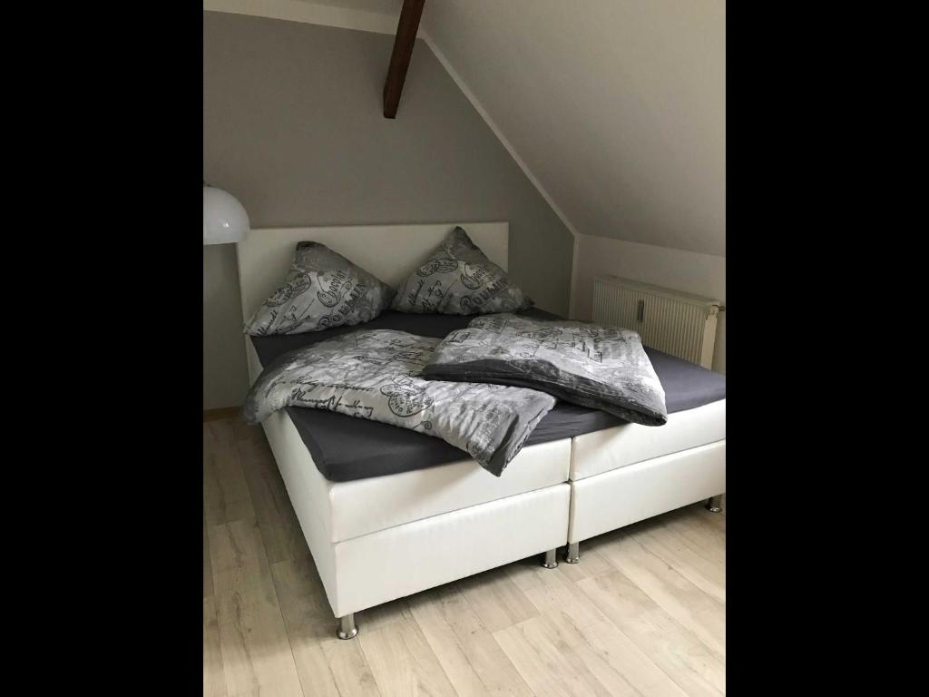 Appartement Moderne FeWo Zum Gremminer See Gremminer Straße 17, 06773 Gräfenhainichen