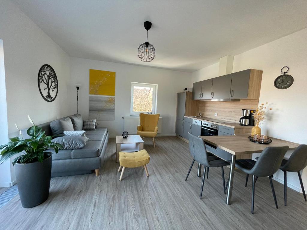 Appartement Moderne Wohnung mit Balkon inmitten der Lausitz 7 Am Dorfteich, 02994 Bernsdorf