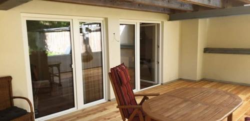 Moderne Wohnung mit Studio in Bauernhausscheune am See Biersdorf am See allemagne