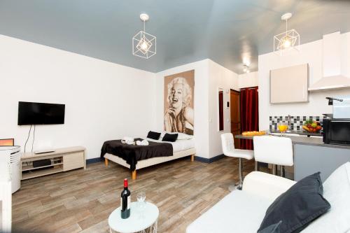 Appartements Monroe YourHostHelper 5 Rue Rouguière Cannes