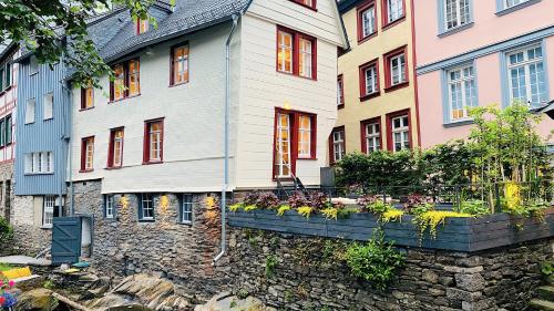 Maison de vacances Monschau-Auszeit: Historisch wohnen direkt am Bach Holzmarkt 20 Montjoie