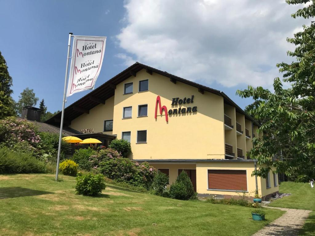 Hôtel Montana Landhotel Gummersbach-Nord Friesenstrasse 8, 51709 Marienheide