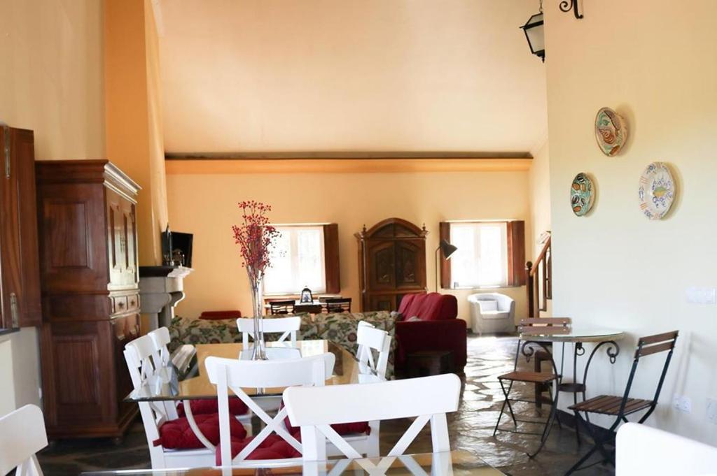 B&B / Chambre d'hôtes Monte da Floresta B&B Monte da Floresta Ferreira do Alentejo, 7900-909 Ferreira do Alentejo