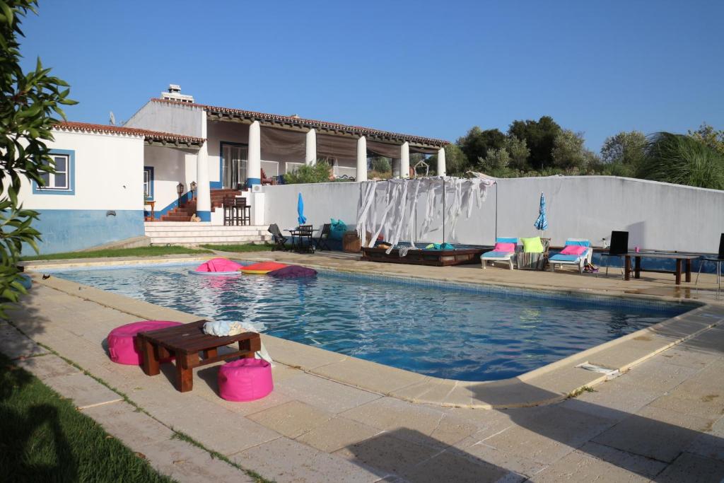 B&B / Chambre d'hôtes Monte da Serra Estrada Nacional 383,  Caminho de Cabacos S/N Vila Nova da Baronia, 7920-301 Vila Nova