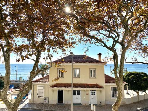 Monte Estoril Train Station - Seaside Apartment Estoril portugal