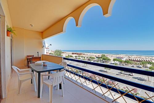 Monte Gordo Beachview 2 by Homing Monte Gordo portugal