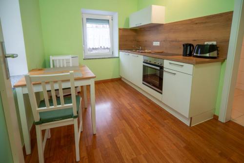 Maison d'hôtes Monteur-/ Arbeiter-Apartment_ Wohnung 4 20 Zieglerberg Wohnung 4 Memmingen