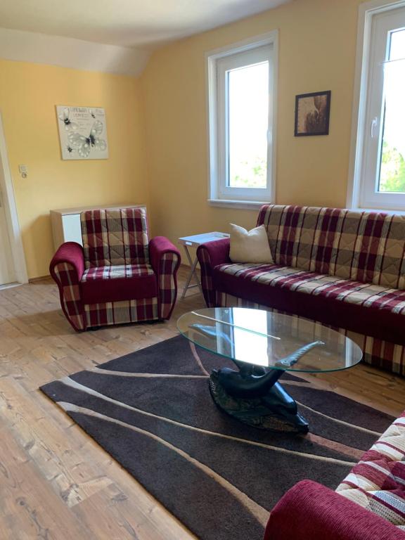 Appartement Monteurwohnung Ahnetal mit 3 Schlafzimmern 101 Dörnbergstraße, 34292 Dörnberg
