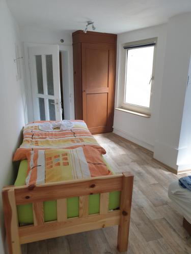 Appartements Monteurwohnungen Santos Lerch 27 Kolner Strasse Krefeld