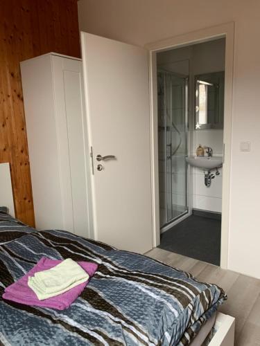 Monteurzimmer Ahnetal Zweibettzimmer Einzelzimmer mit eigenem Bad Dörnberg allemagne