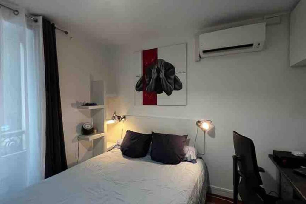 Appartement Montmartre-Appartement climatisé -3min Sacré-Cœur 29 Rue Lambert, 75018 Paris