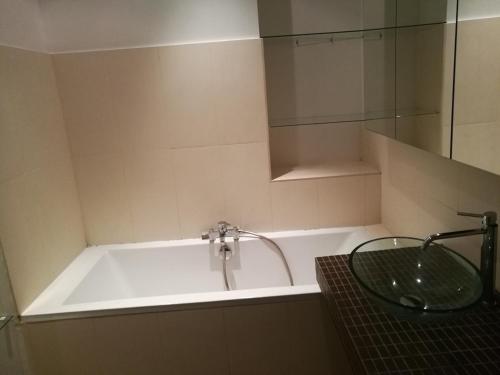 Appartement Montpellier logement 70 m2 à 5 min gare St Roch 23 Rue Henri René Montpellier