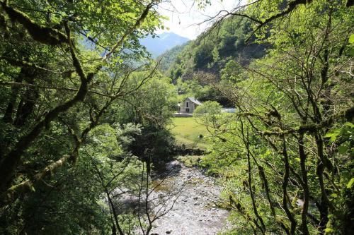 Maison de vacances Monyoya ,site exceptionnel au coeur des Pyrénées route de Bedous Sarrance