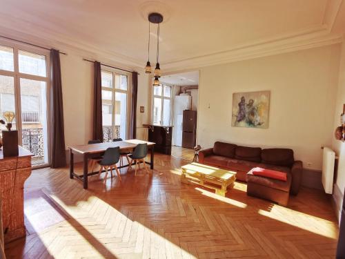 Appartement Moonlight Station - T3 110 m² centre historique 1 Rue Saint-Fiary Agen