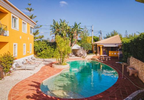 Maison d'hôtes Moonshine Guest House with private studios and private cottage albardeira lote c meia praia Lagos