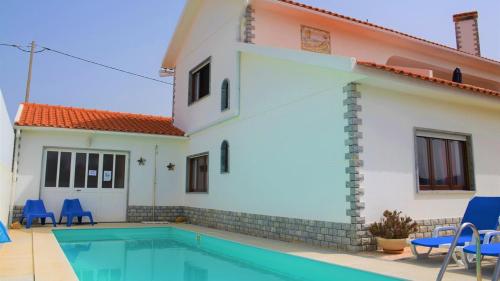 Villa Moradia O Pinhal, S. Lourenço - Ericeira Rua do Pinhal, 4 Casais de São Lourenço