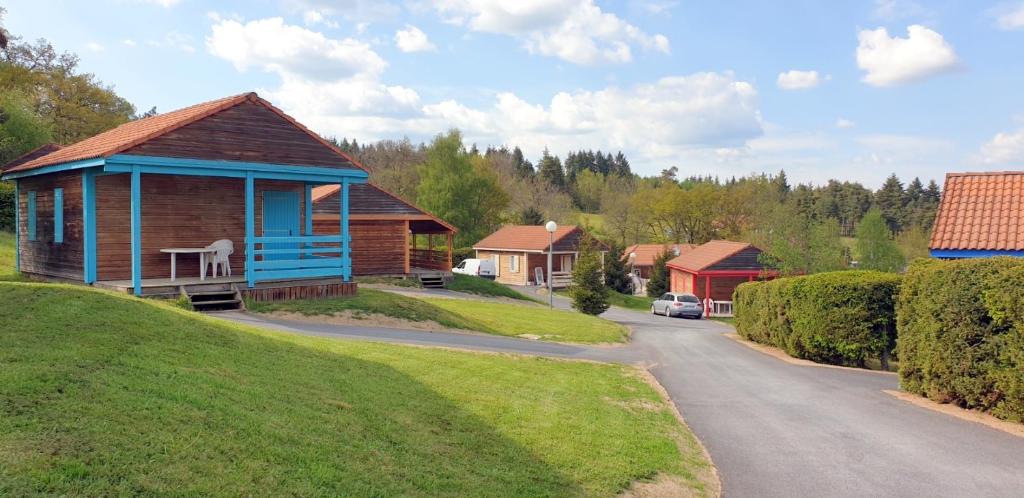 Motel Les Chalets de la MARGERIDE Chassagnes 48200 Blavignac