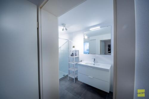 MICRO MOTEL A-25