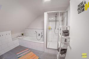 MICRO MOTEL A-25