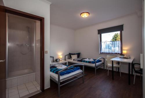 Pension ,,Vier Tore''