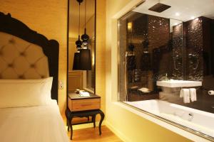 Silk Motel