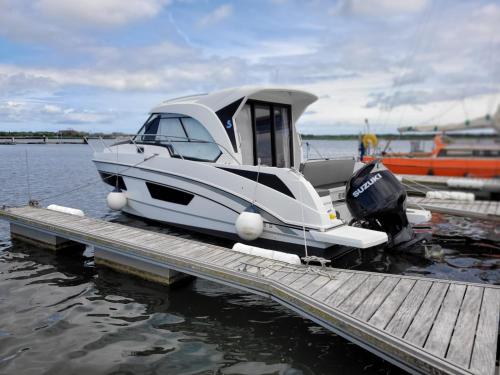 Bateau-hôtel Motoryacht 2sea Hafenstrasse 9 Kröslin