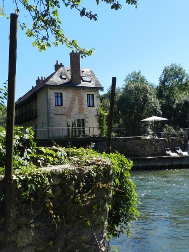 Moulin de la Chevriere Saché france