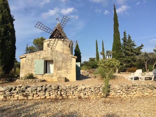 Moulin de maître Cornille Castillon-du-Gard france