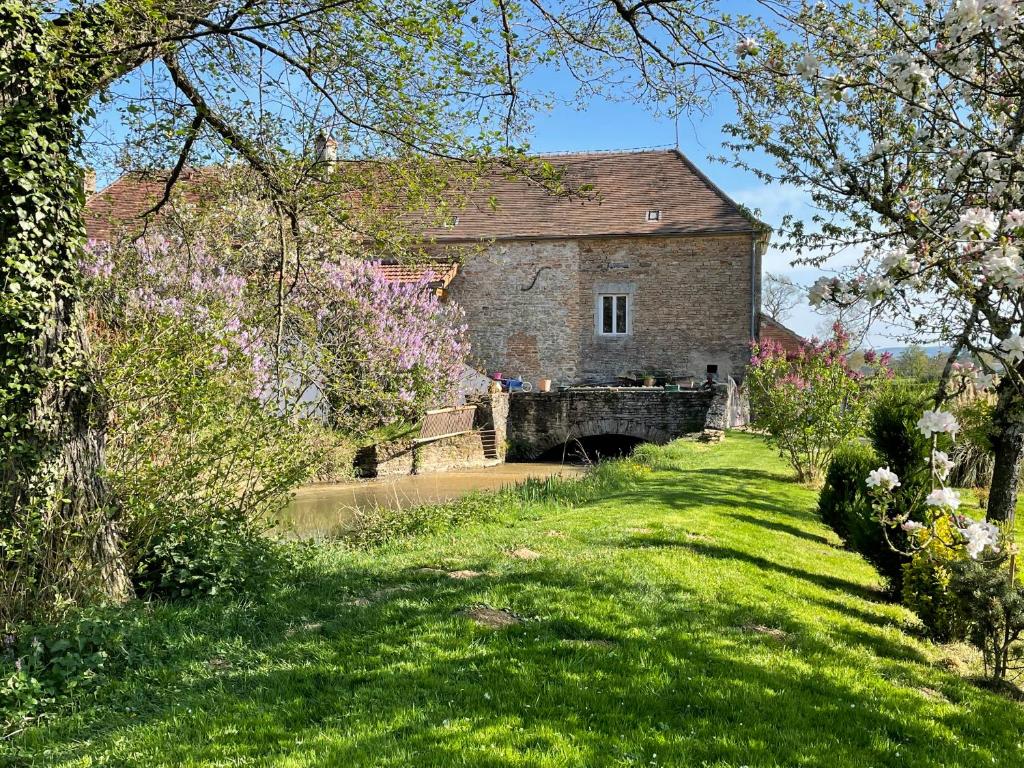 B&B / Chambre d'hôtes Moulin de Pras Le Moulin de Pras, 71250 Sigy-le-Châtel