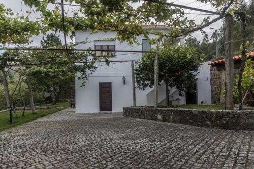 Séjour à la campagne Mountain Villa with Swimming Pool Av. São Miguel, 121 Azevedo Caminha