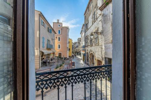 Appartement Narbonne historic center- 8mn walk from the trainstation 76 Rue Droite Narbonne