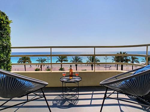 Appartement Nestor&Jeeves - BLUE PROMENADE - Sea front - Central - Luxe Promenade des Anglais, A, 53 Nice