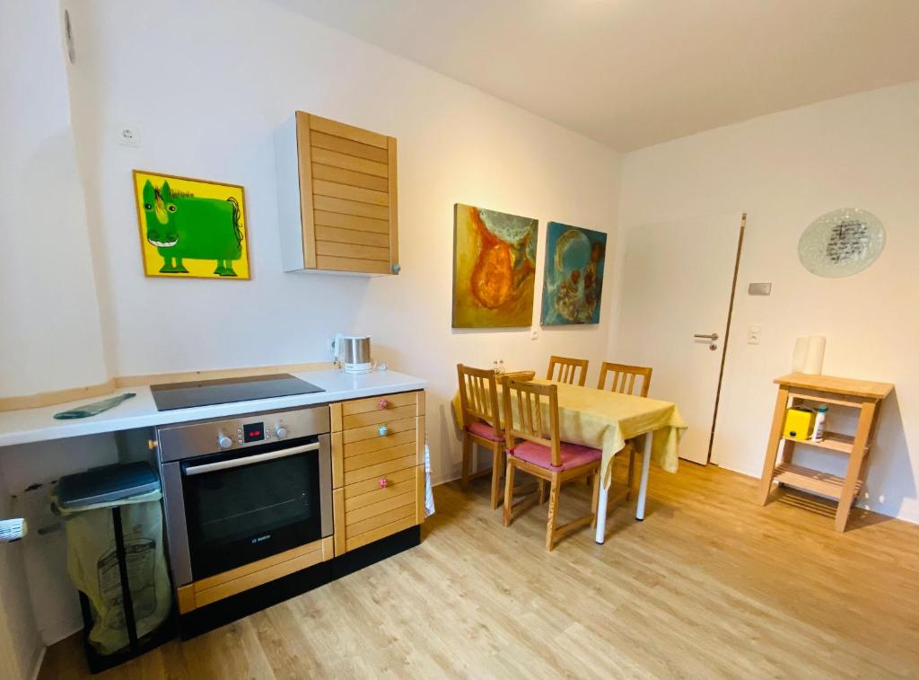 Appartement NEU! Ferienwohnung Atelier 7 Unterstr. 7, 54340 Klüsserath