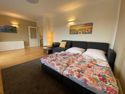 Appartements Neu!!! Netflix!!! Schöne Ferienwohnungen im grünen mit Top Ausstattung - nur 15 min bis Koblenz 4 Raiffeisenstraße Eitelborn