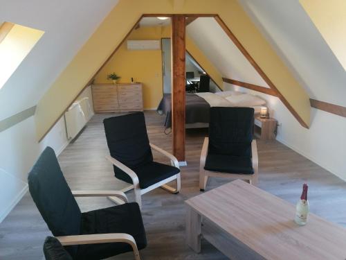 Appartement NEU! Sonnendeck mit Dachterrasse & Parkplatz 30 Klußer Damm EG/OG Rückseite Dr. Unruhstraße Wismar