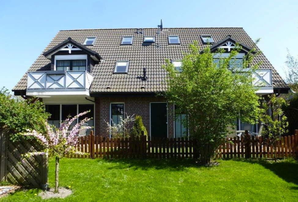 Appartement Neue Liebe - Wohnung 1 Hägerende 10, 18374 Groß Kirr