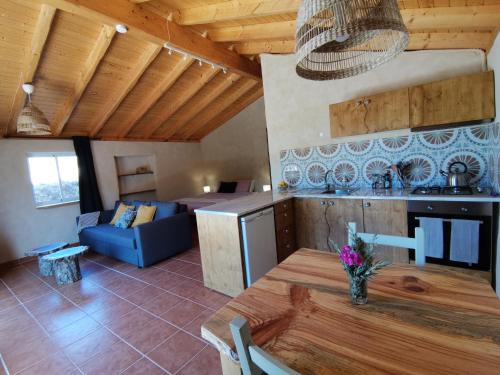 Maison de vacances New built studio, in nature close to the beach Bouça Odeceixe