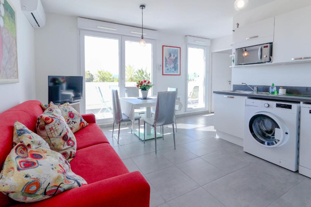 Appartement New with nice benefits CLIM-TERRACE- POOL - BENAKEY 40 rue de Cannes Bat D, 06150 Cannes