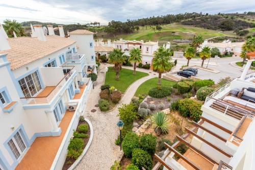 Newly refurbished townhouse Budens portugal