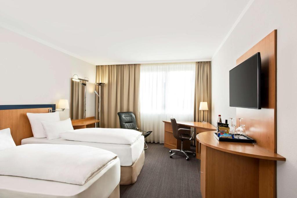 Hôtel NH Frankfurt Airport West Kelsterbacherstrasse 19, 65479 Raunheim